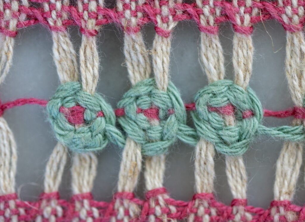 Hemstitch for finishing handweaving