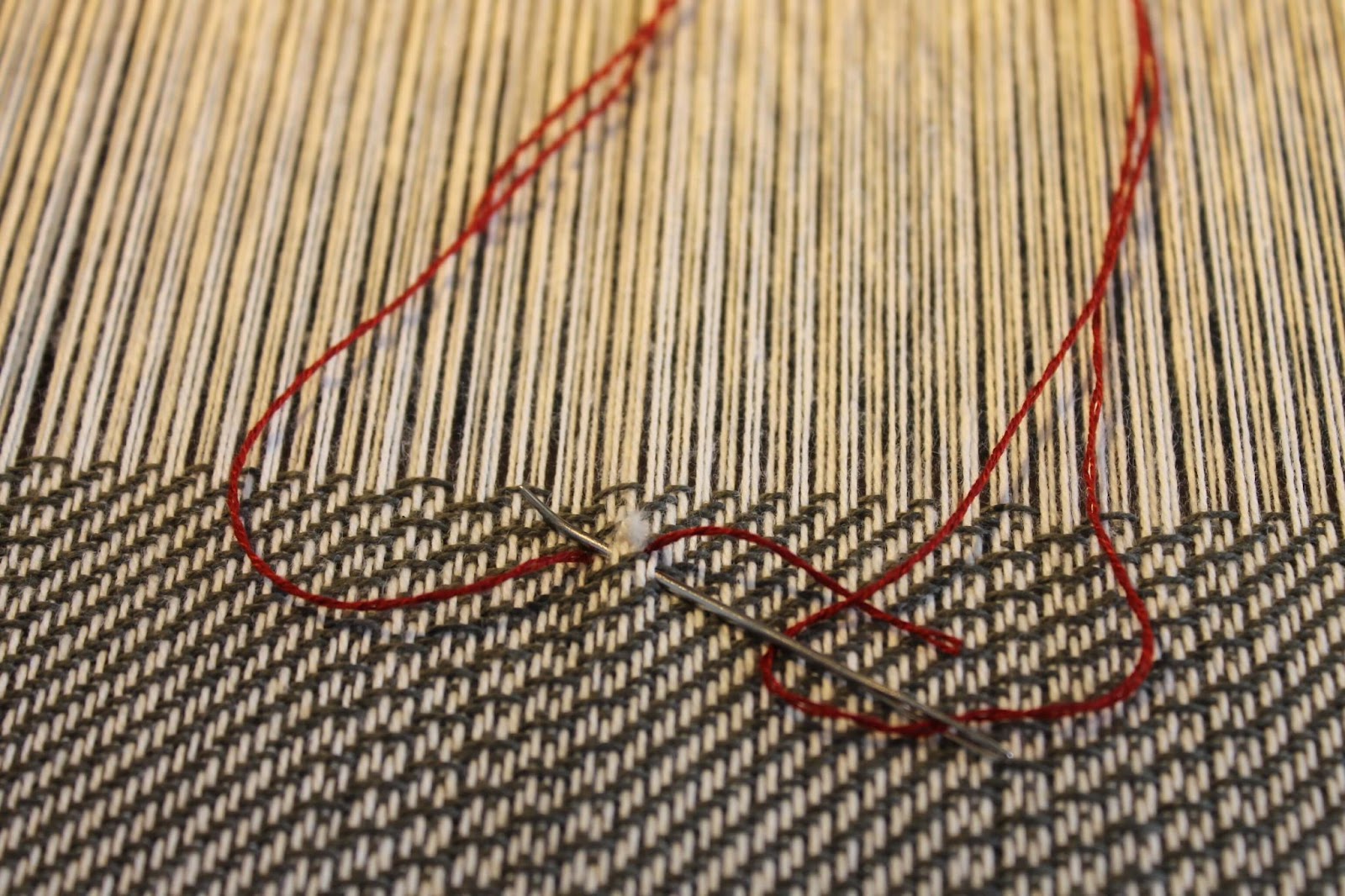 How to mark your mistakes while weaving - The Handweaving Academy